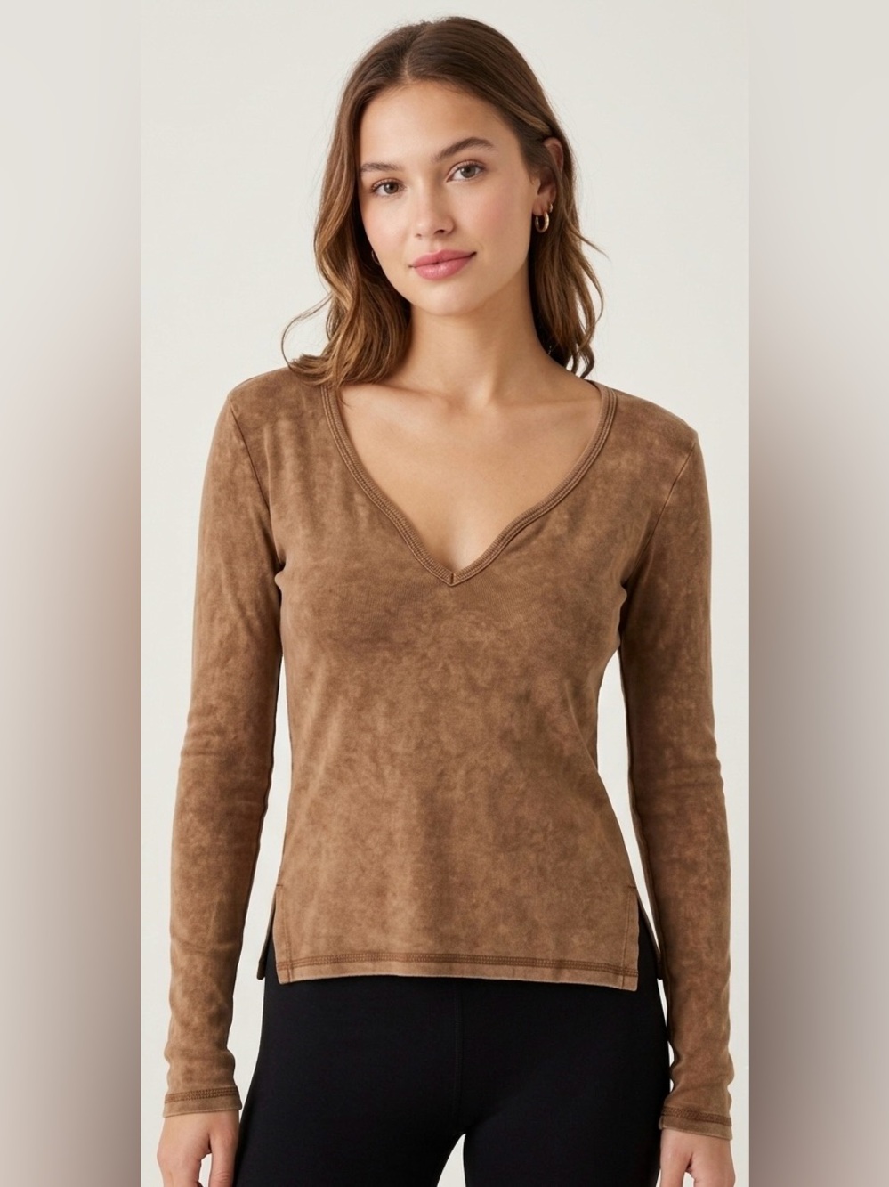Juicy Couture Vintage Y2K Acid Wash Distressed V-Neck Long Sleeve Top Brown